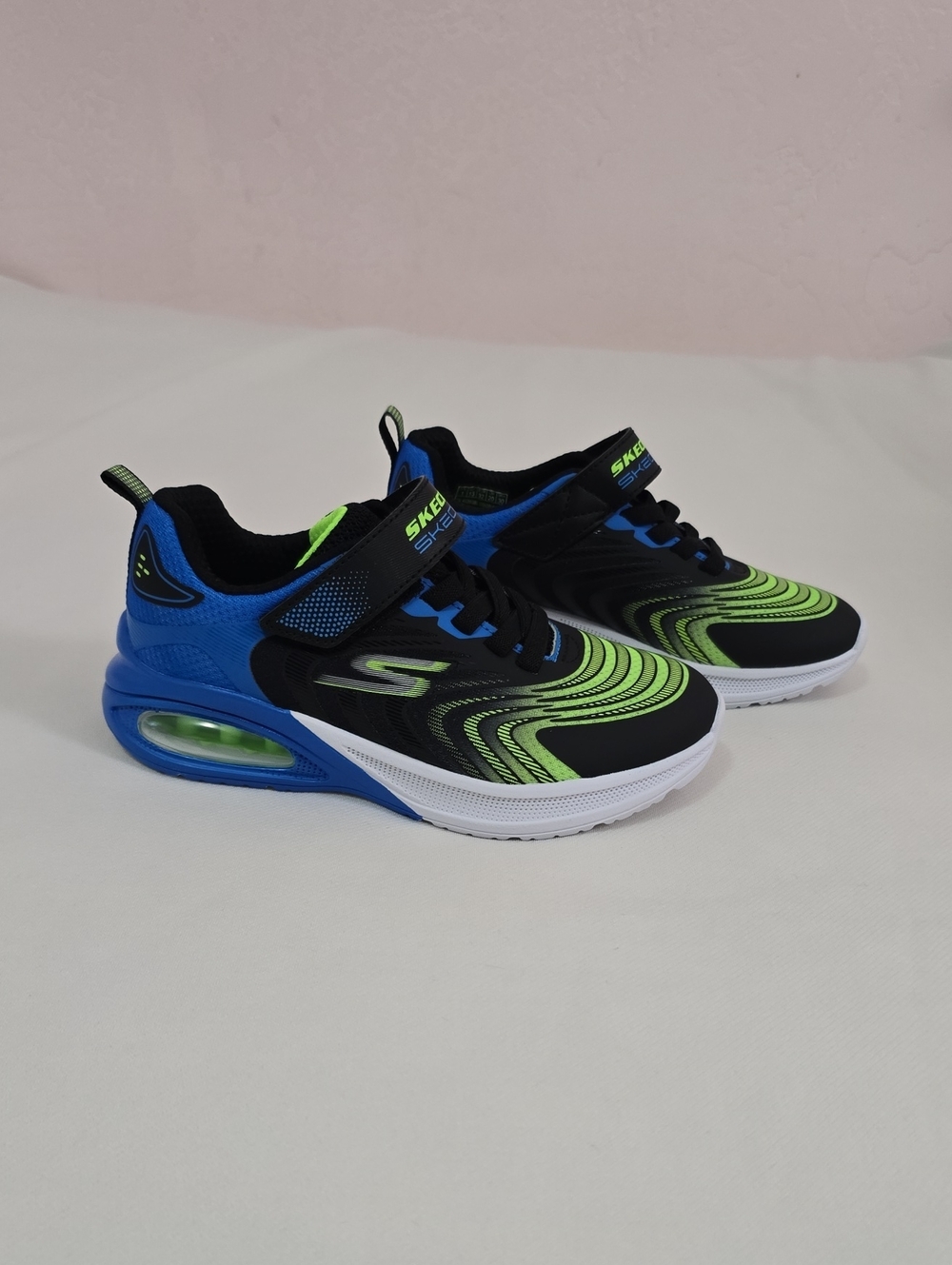 Skechers Boy's Shoes Size: 1